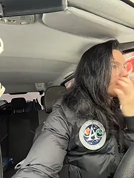 Snapshot of MeekyRich chatting on 12.02.25 MeekyRich online show from 12.02.25