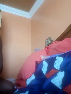 Snapshot of RearApiary chatting on 12.18.25 RearApiary online show from 12.18.25