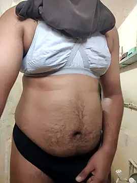 Snapshot of Brown69_guy chatting on 11.02.25 Brown69 guy online show from 11.02.25