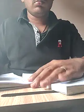 Snapshot of Brown69_guy chatting on 11.19.25 Brown69 guy online show from 11.19.25