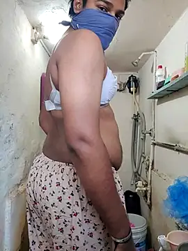 Snapshot of Brown69_guy chatting on 11.23.25 Brown69 guy online show from 11.23.25