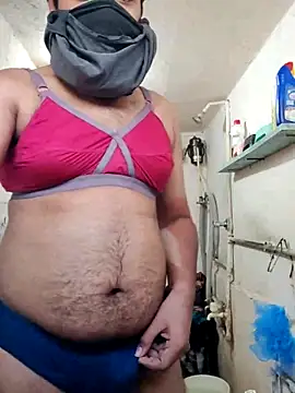 Snapshot of Brown69_guy chatting on 12.23.25 Brown69 guy online show from 12.23.25