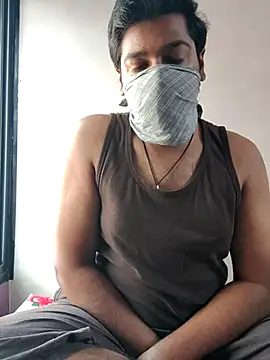 Snapshot of Brown69_guy chatting on 01.11.26 Brown69 guy online show from 01.11.26