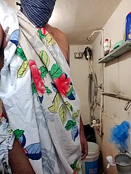 Snapshot of Brown69_guy chatting on 02.14.26 Brown69 guy online show from 02.14.26