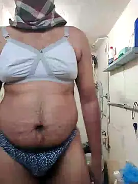 Snapshot of Brown69_guy chatting on 03.01.26 Brown69 guy online show from 03.01.26