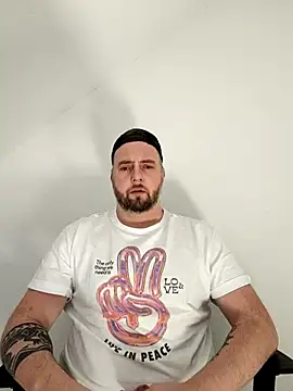 Snapshot of Marcello8723 chatting on 03.21.25 Marcello8723 online show from 03.21.25