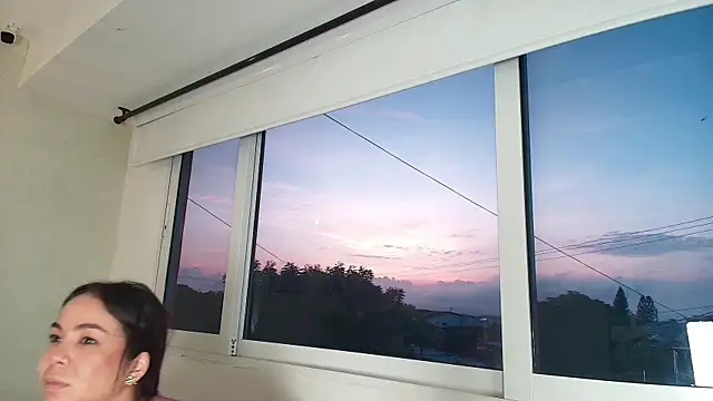  Victoria Collins online show from 11.15.25