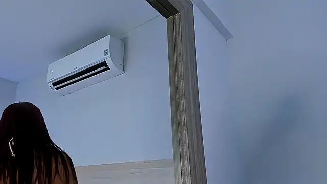 Snapshot of ZoeMorris chatting on 10.18.25 ZoeMorris online show from 10.18.25