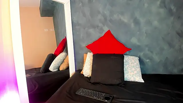 GingerMoon  online show from 11.07.25