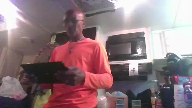 Snapshot of badboy2u2025 chatting on 11.13.25 badboy2u2025 online show from 11.13.25