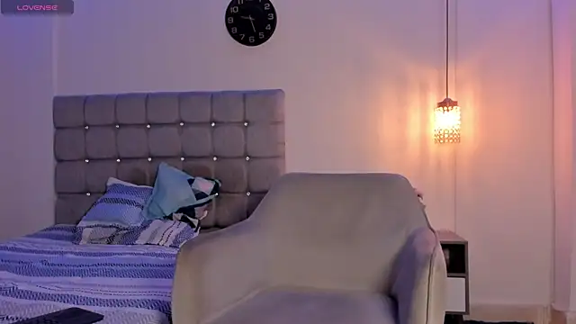 Snapshot of Santy_Stump chatting on 10.11.25 Santy Stump online show from 10.11.25