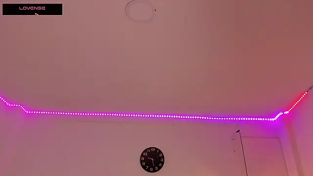 Snapshot of Santy_Stump chatting on 10.25.25 Santy Stump online show from 10.25.25