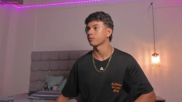 Snapshot of Santy_Stump chatting on 11.01.25 Santy Stump online show from 11.01.25