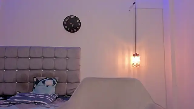 Snapshot of Santy_Stump chatting on 11.08.25 Santy Stump online show from 11.08.25