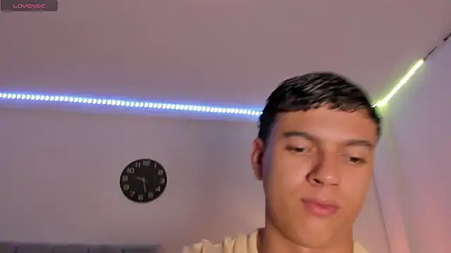 Snapshot of Santy_Stump chatting on 11.15.25 Santy Stump online show from 11.15.25