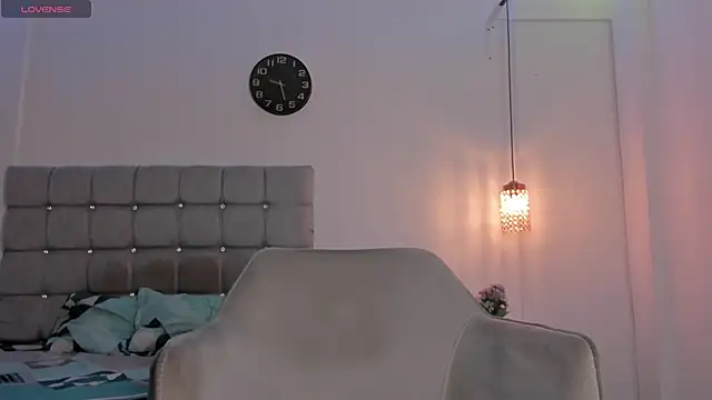 Snapshot of Santy_Stump chatting on 11.21.25 Santy Stump online show from 11.21.25