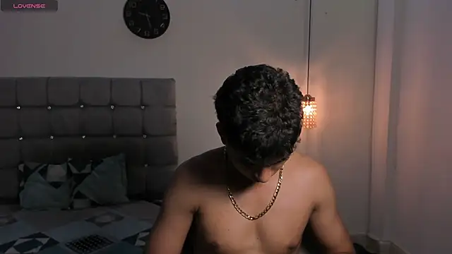 Snapshot of Santy_Stump chatting on 11.22.25 Santy Stump online show from 11.22.25