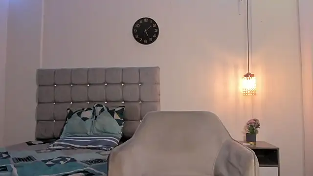 Snapshot of Santy_Stump chatting on 12.04.25 Santy Stump online show from 12.04.25