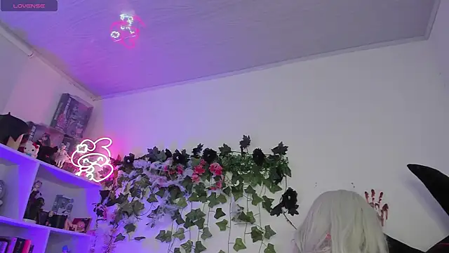 sarahminage  online show from 11.14.25