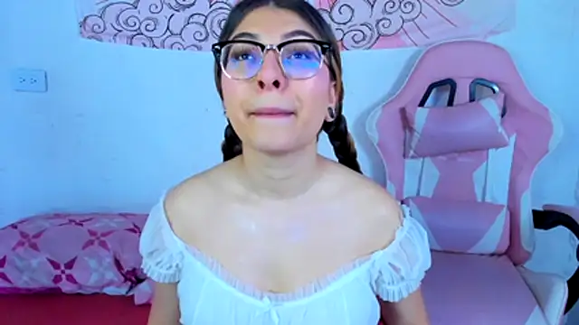 Snapshot of abbie_jensen_ chatting on 06.16.26 abbie jensen online show from 06.16.26