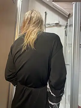 LucyLingerie78 online show from 12.20.25