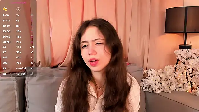 Snapshot of JulianaChapel chatting on 09.09.25 JulianaChapel online show from 09.09.25