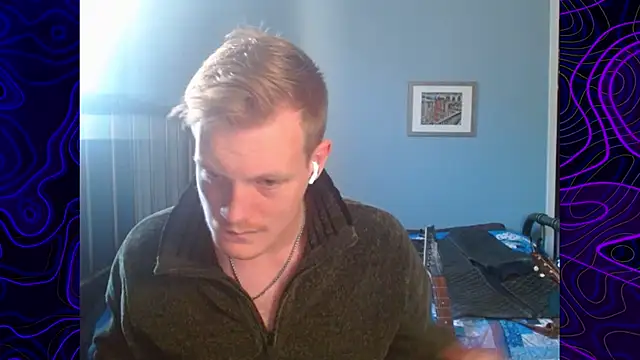 Snapshot of lustylyndon chatting on 11.25.25 lustylyndon online show from 11.25.25