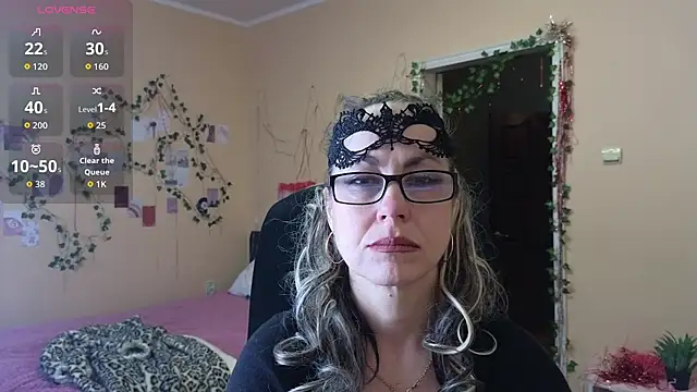 Snapshot of Ronda_Roni chatting on 01.15.26 Ronda Roni online show from 01.15.26