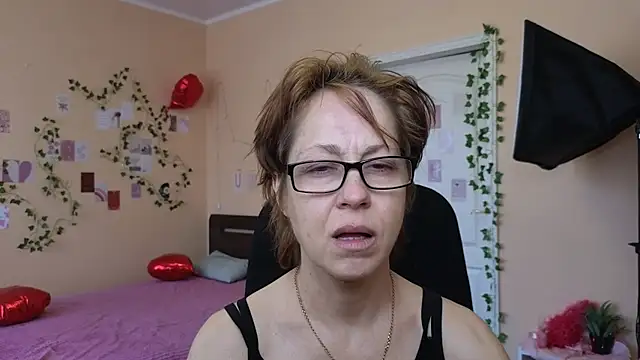 Snapshot of Ronda_Roni chatting on 04.10.26 Ronda Roni online show from 04.10.26