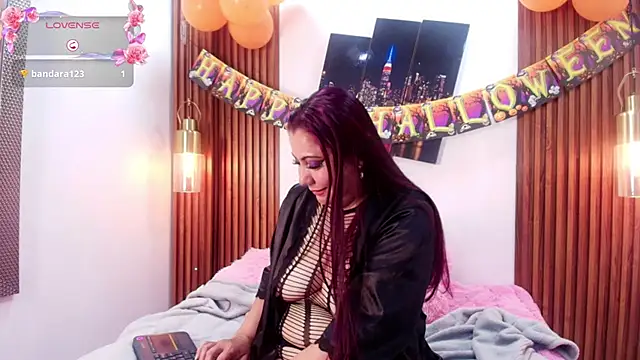 EmmaJhomson online show from 10.12.25