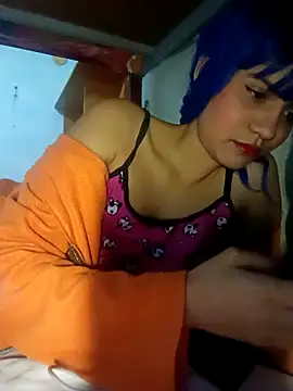 famousfox-69 online show from 04.17.26