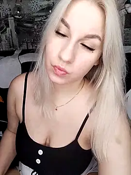 HoneyNelly online show from 03.12.26