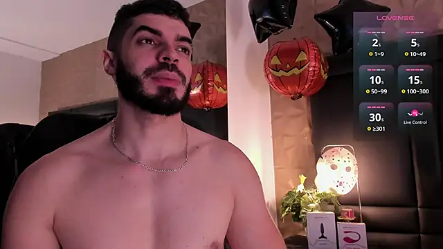 Snapshot of AxelThompson_ chatting on 10.27.25 AxelThompson online show from 10.27.25