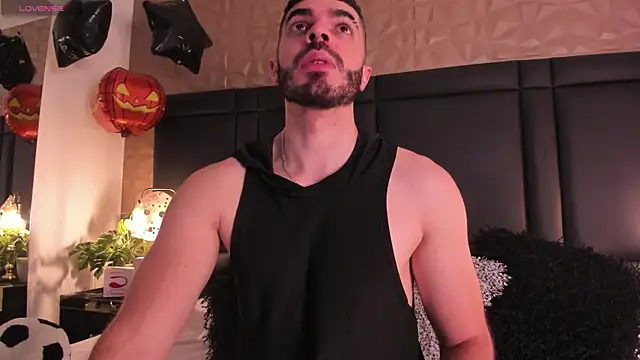 Snapshot of AxelThompson_ chatting on 10.29.25 AxelThompson online show from 10.29.25