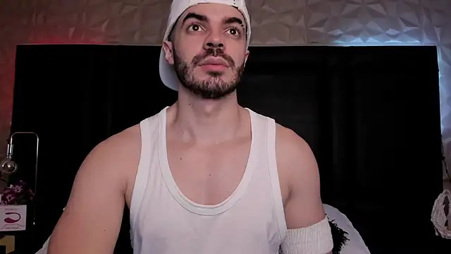 Snapshot of AxelThompson_ chatting on 11.10.25 AxelThompson online show from 11.10.25