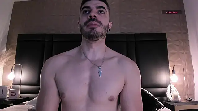 Snapshot of AxelThompson_ chatting on 11.22.25 AxelThompson online show from 11.22.25