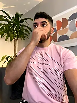 Snapshot of AxelThompson_ chatting on 12.01.25 AxelThompson online show from 12.01.25