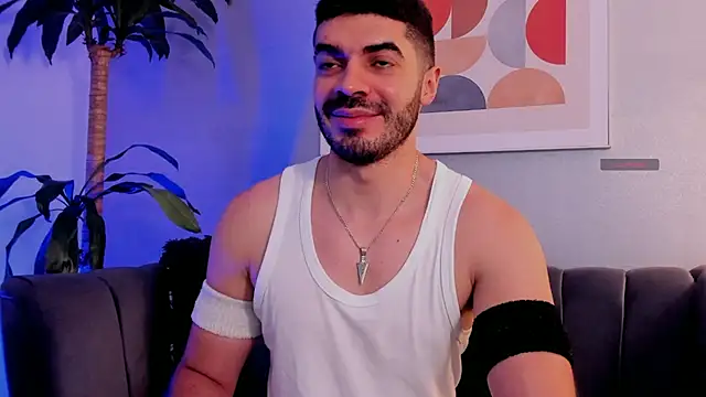 Snapshot of AxelThompson_ chatting on 12.04.25 AxelThompson online show from 12.04.25