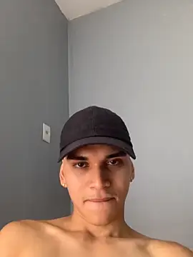 Snapshot of dailydosam chatting on 11.04.25 dailydosam online show from 11.04.25