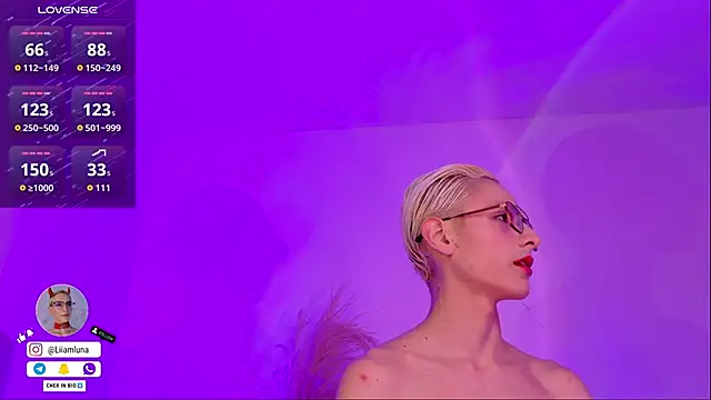 liiamluna  online show from 02.03.26