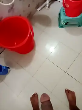 Snapshot of zim200 chatting on 10.06.25 zim200 online show from 10.06.25