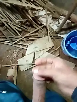 Snapshot of zim200 chatting on 11.20.25 zim200 online show from 11.20.25