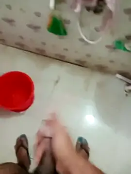 Snapshot of zim200 chatting on 11.30.25 zim200 online show from 11.30.25