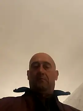 Snapshot of maurizio1169 chatting on 04.27.26 maurizio1169 online show from 04.27.26