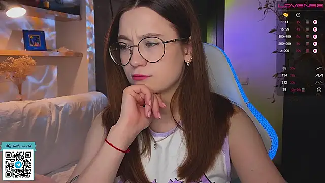 mia here online show from 11.24.25