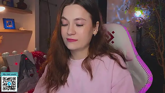 mia here online show from 12.15.25