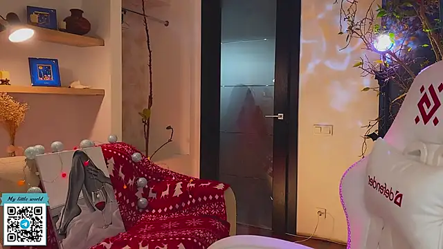 mia here online show from 12.19.25