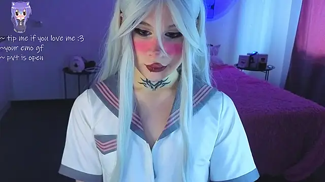 Snapshot of your_little_eva chatting on 06.01.26 your little eva online show from 06.01.26