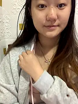 Snapshot of xialuo25 chatting on 10.20.25 xialuo25 online show from 10.20.25