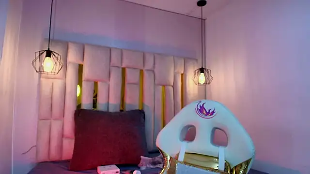 viollettaa  online show from 03.12.26